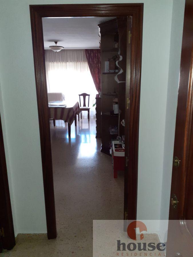 For sale of flat in Córdoba