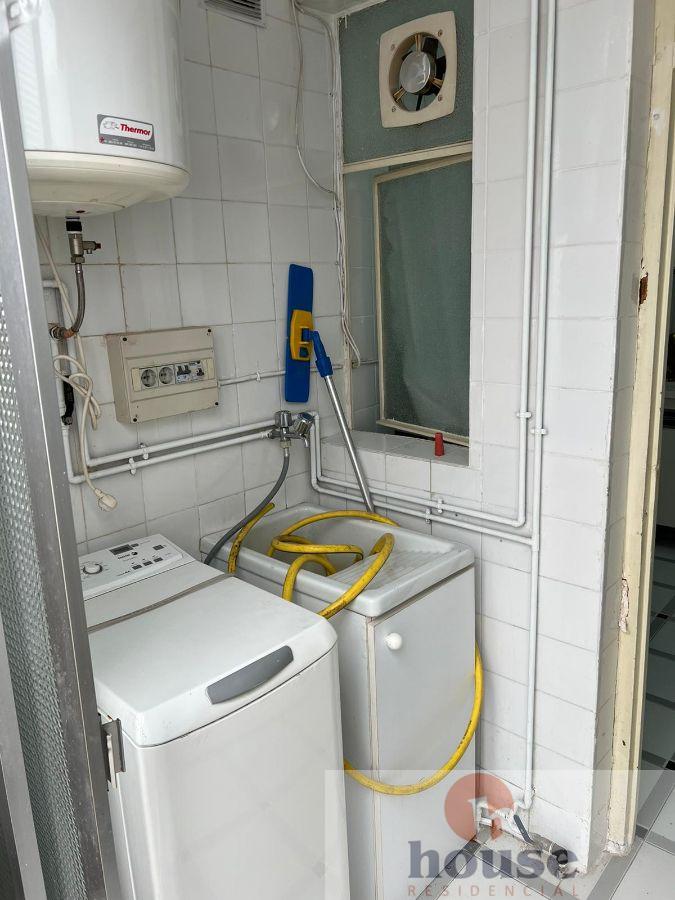 For sale of flat in Córdoba