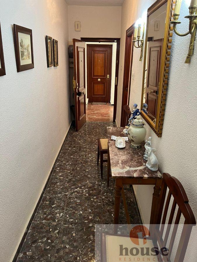 For sale of flat in Córdoba