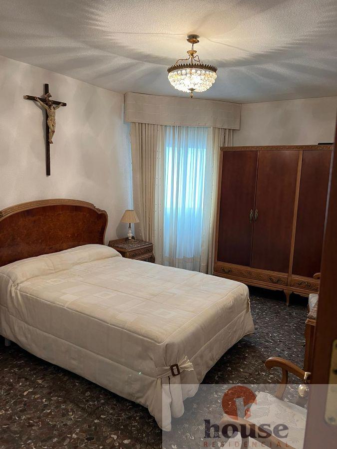 For sale of flat in Córdoba