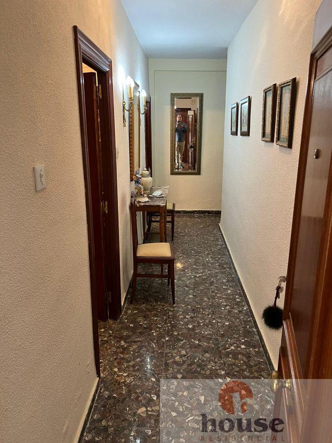 For sale of flat in Córdoba