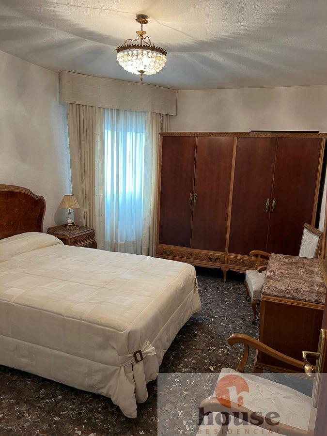 For sale of flat in Córdoba