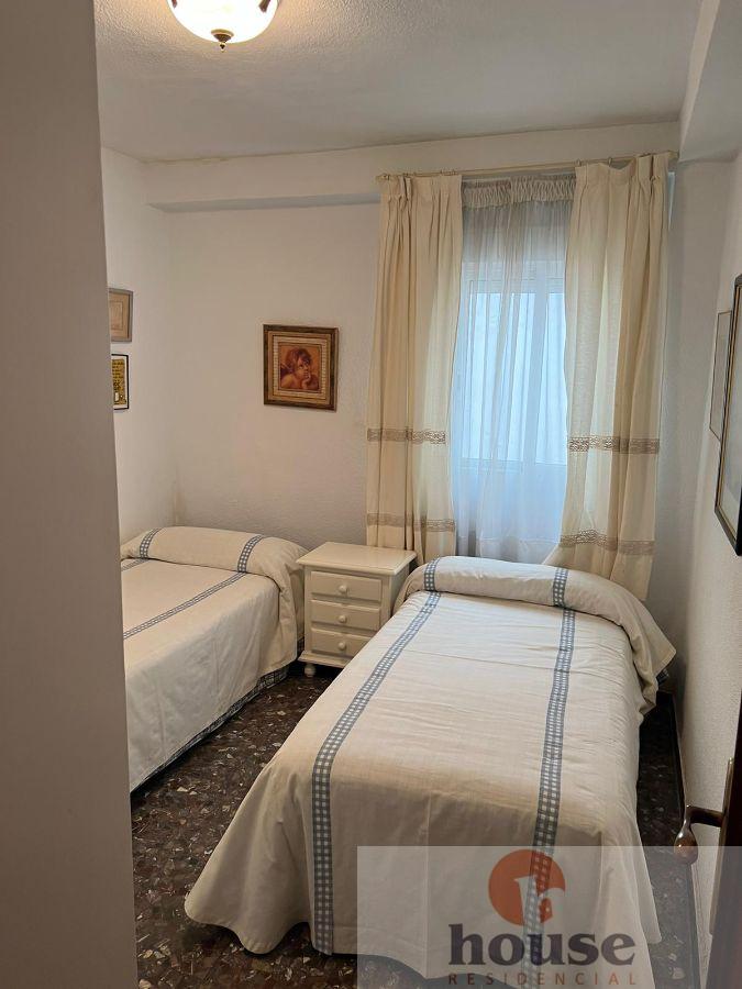 For sale of flat in Córdoba