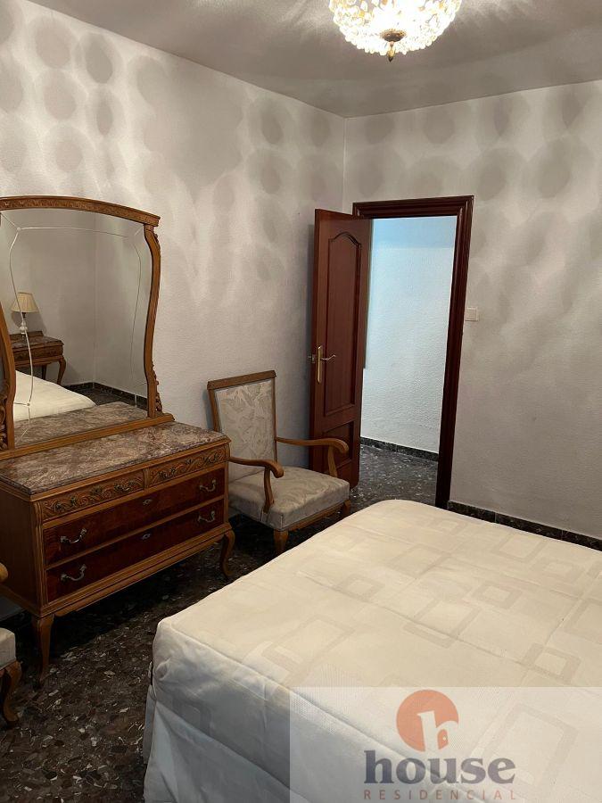 For sale of flat in Córdoba