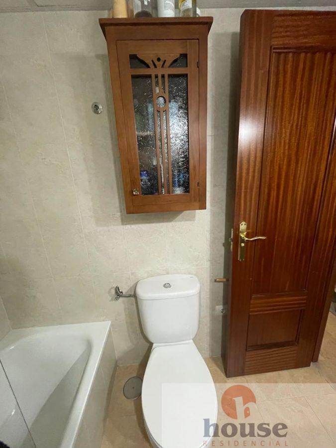 For sale of apartment in Córdoba