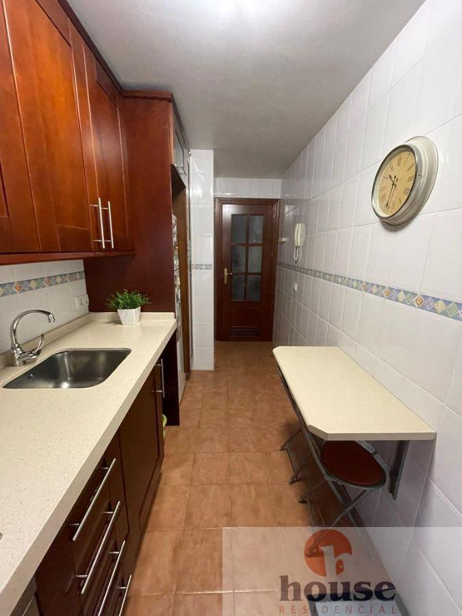 For sale of apartment in Córdoba