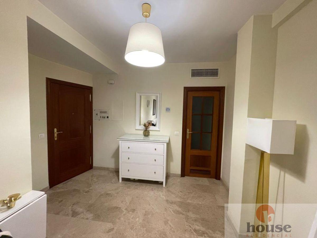 For sale of apartment in Córdoba