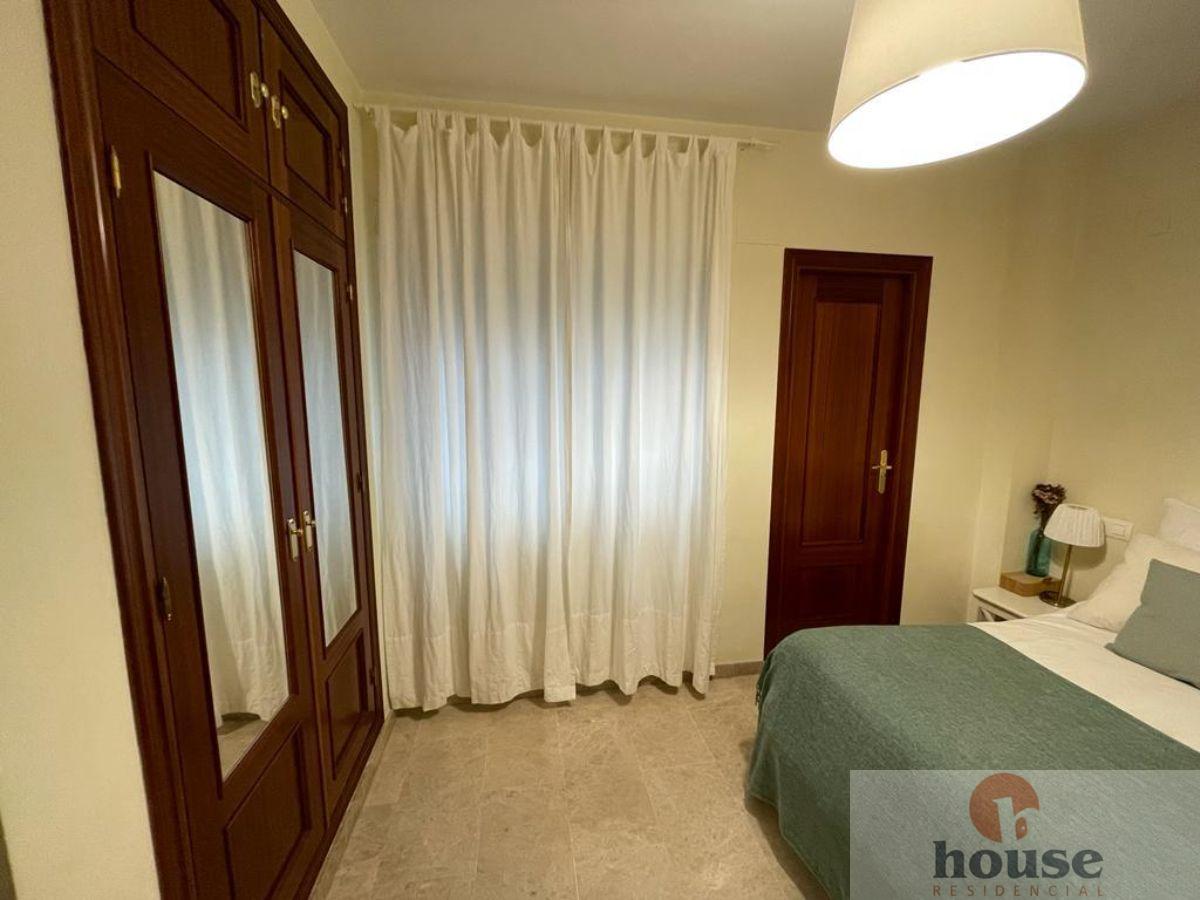 For sale of apartment in Córdoba