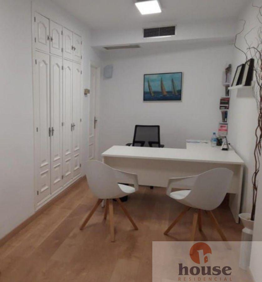 For sale of office in Córdoba