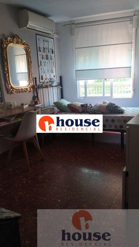 For sale of flat in Córdoba