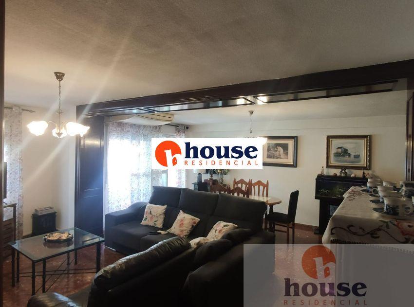 For sale of flat in Córdoba