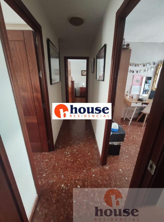 For sale of flat in Córdoba