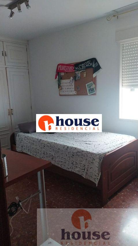 For sale of flat in Córdoba