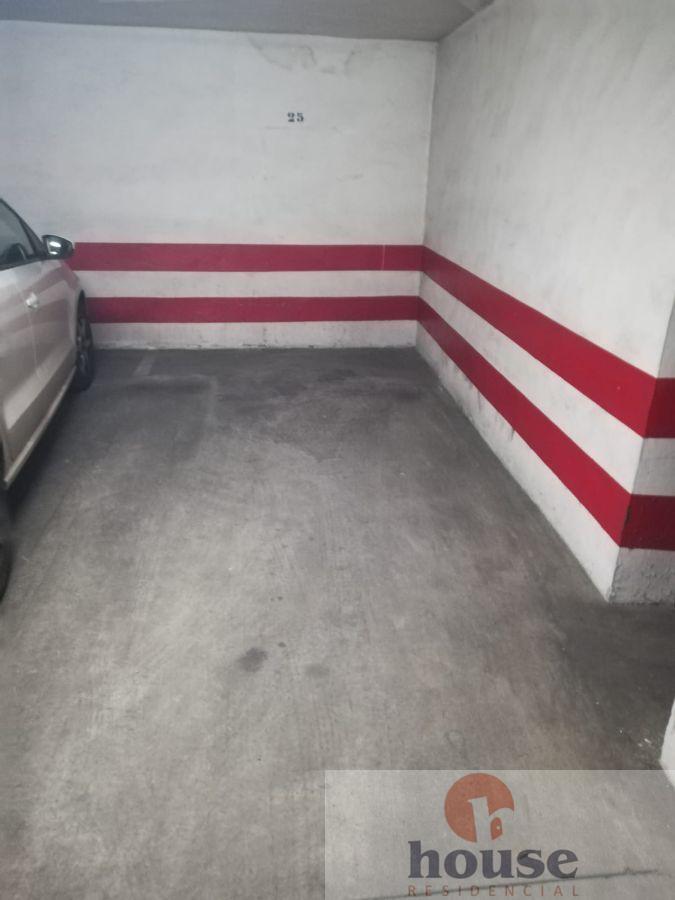 For sale of garage in Córdoba