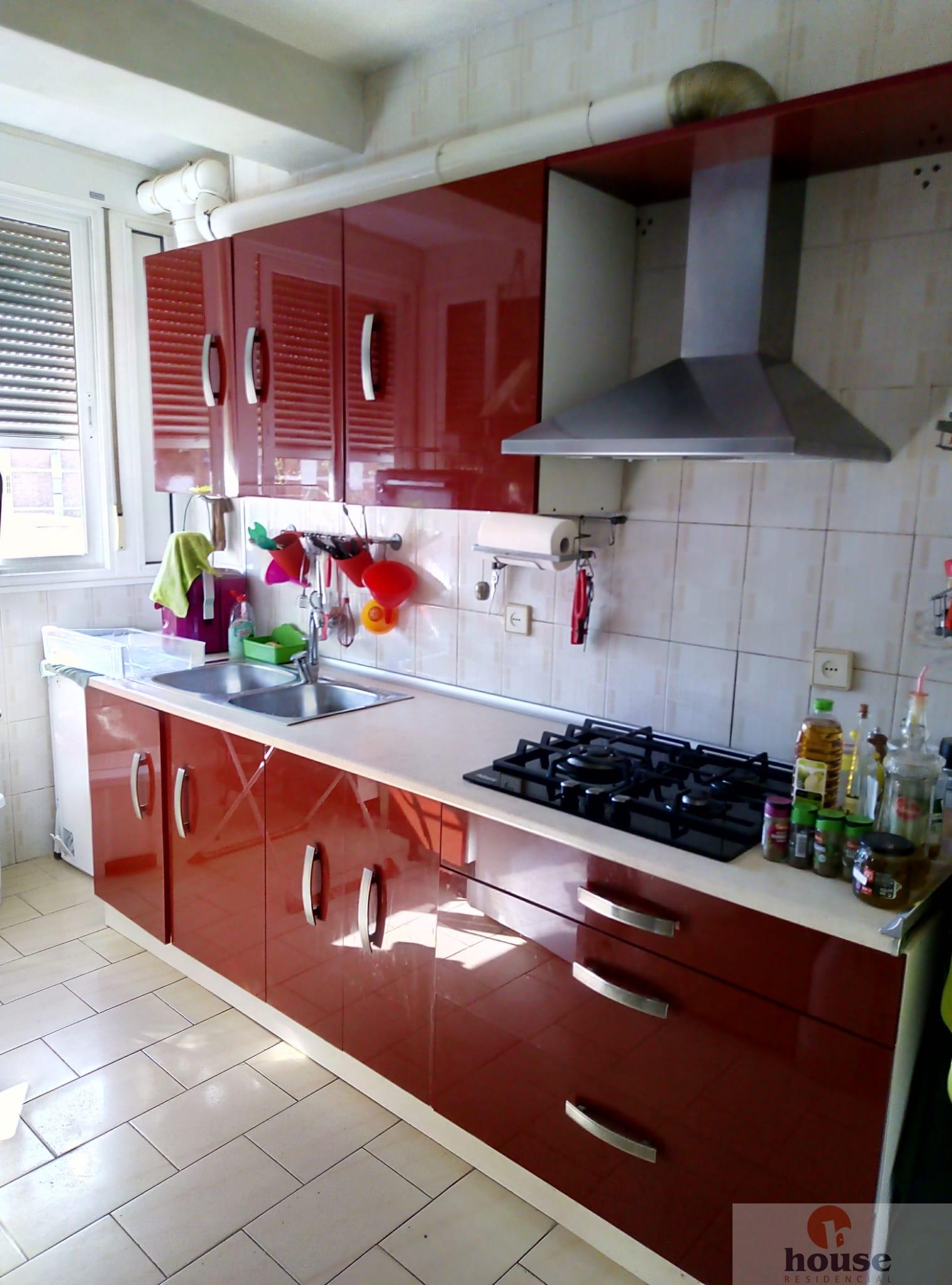 For sale of flat in Córdoba