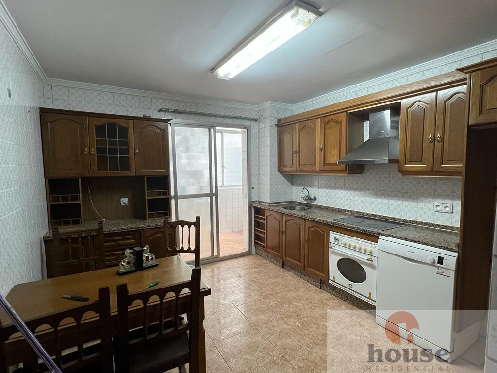 For sale of flat in Córdoba
