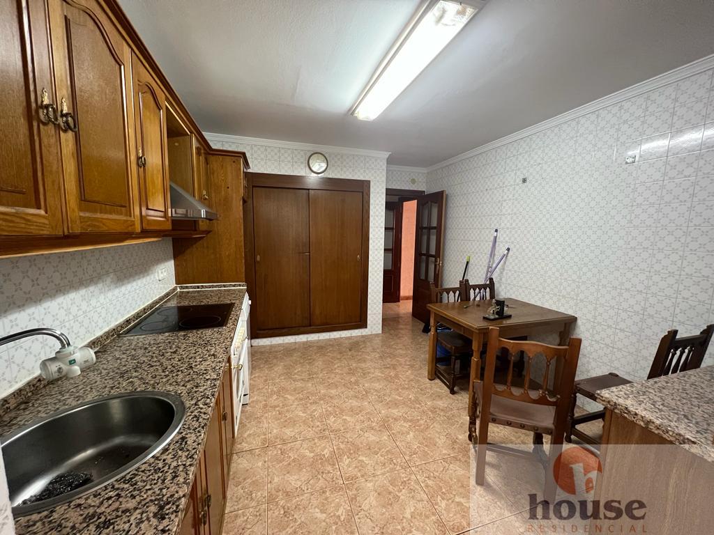 For sale of flat in Córdoba