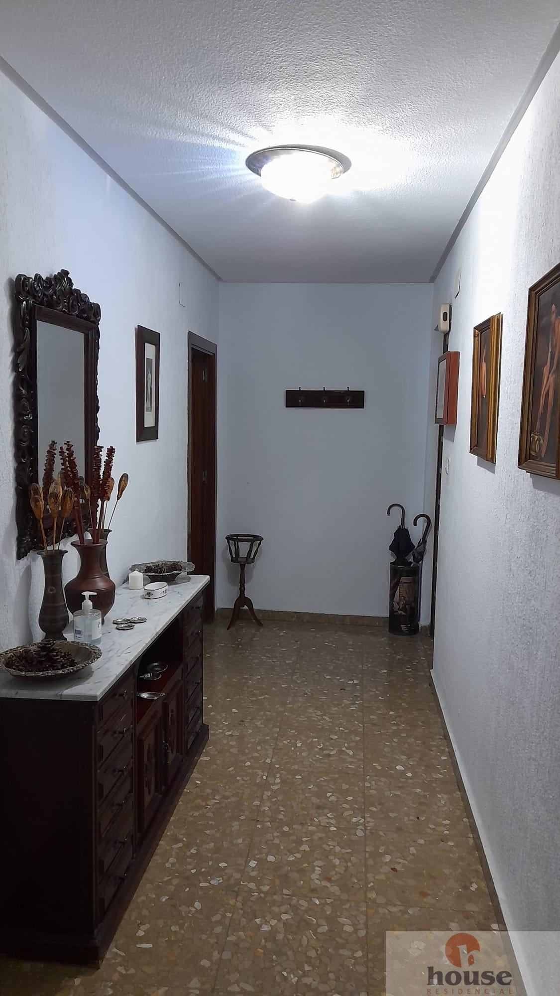 For sale of flat in Córdoba