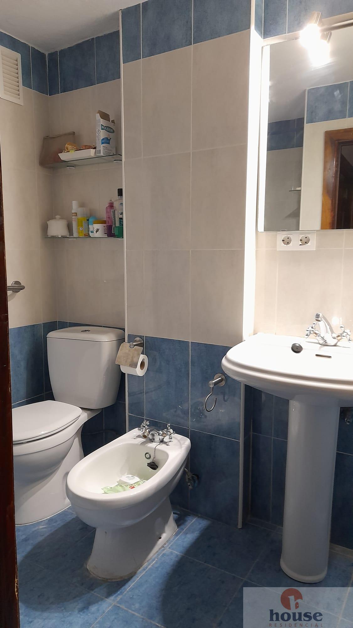 For sale of flat in Córdoba