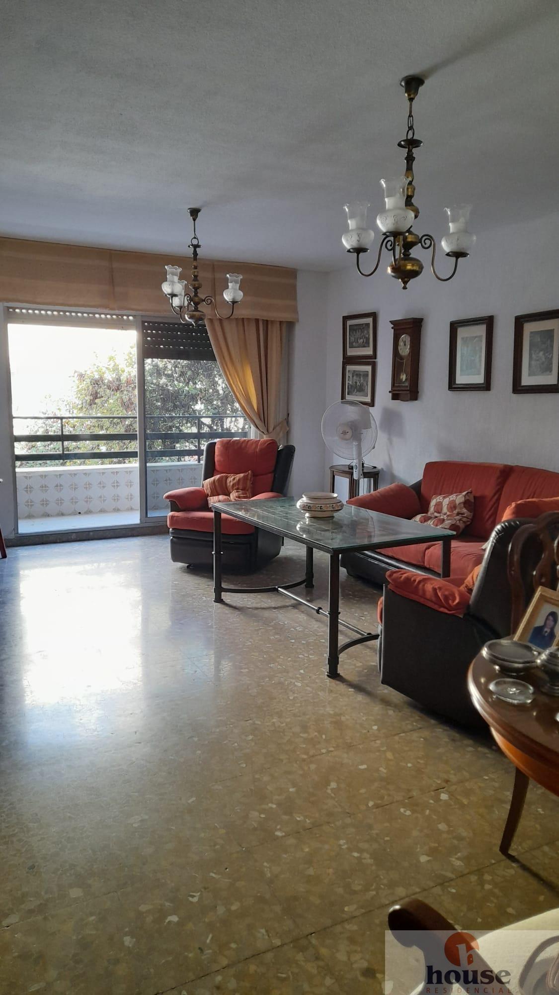 For sale of flat in Córdoba