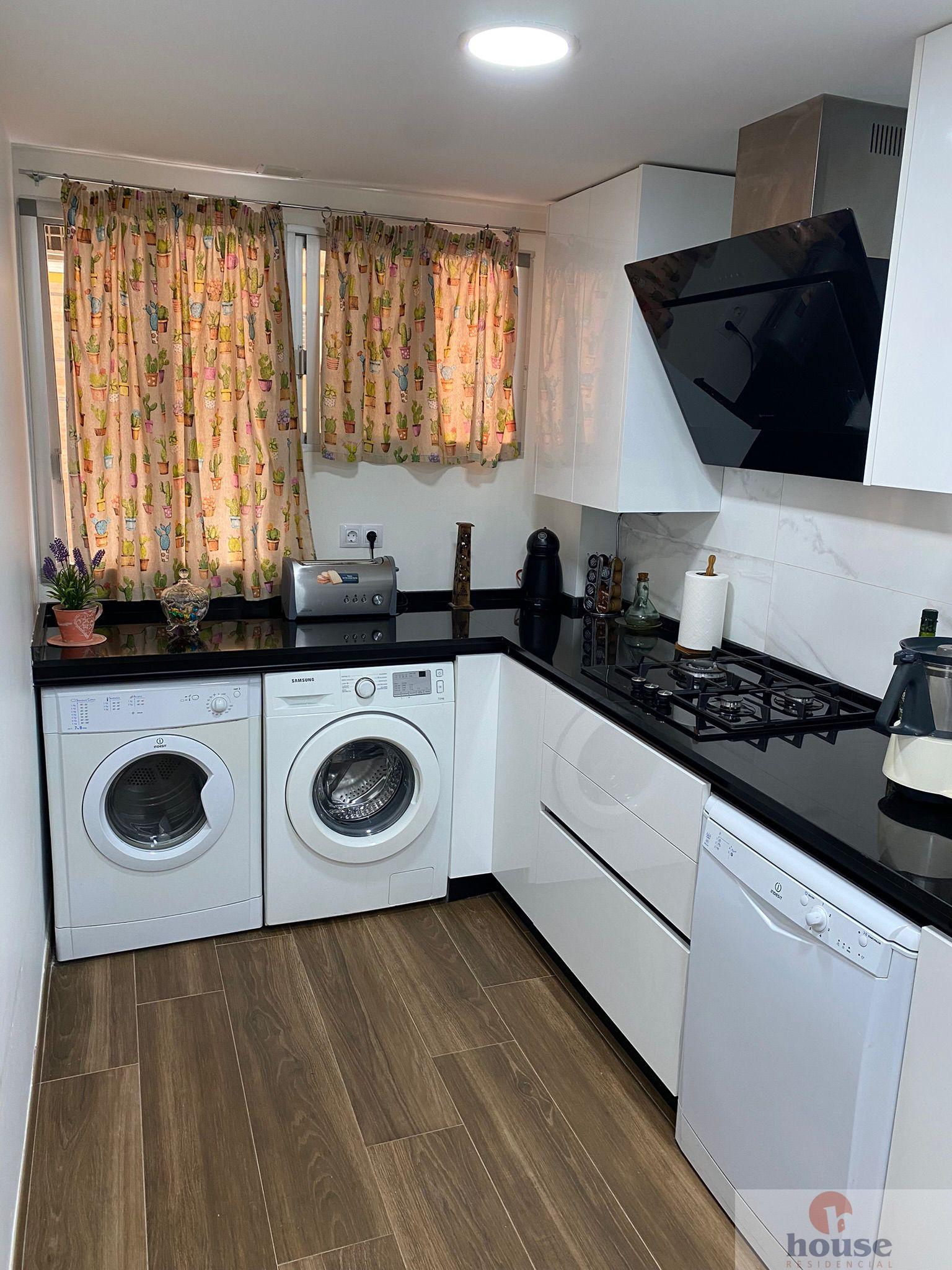For sale of flat in Córdoba