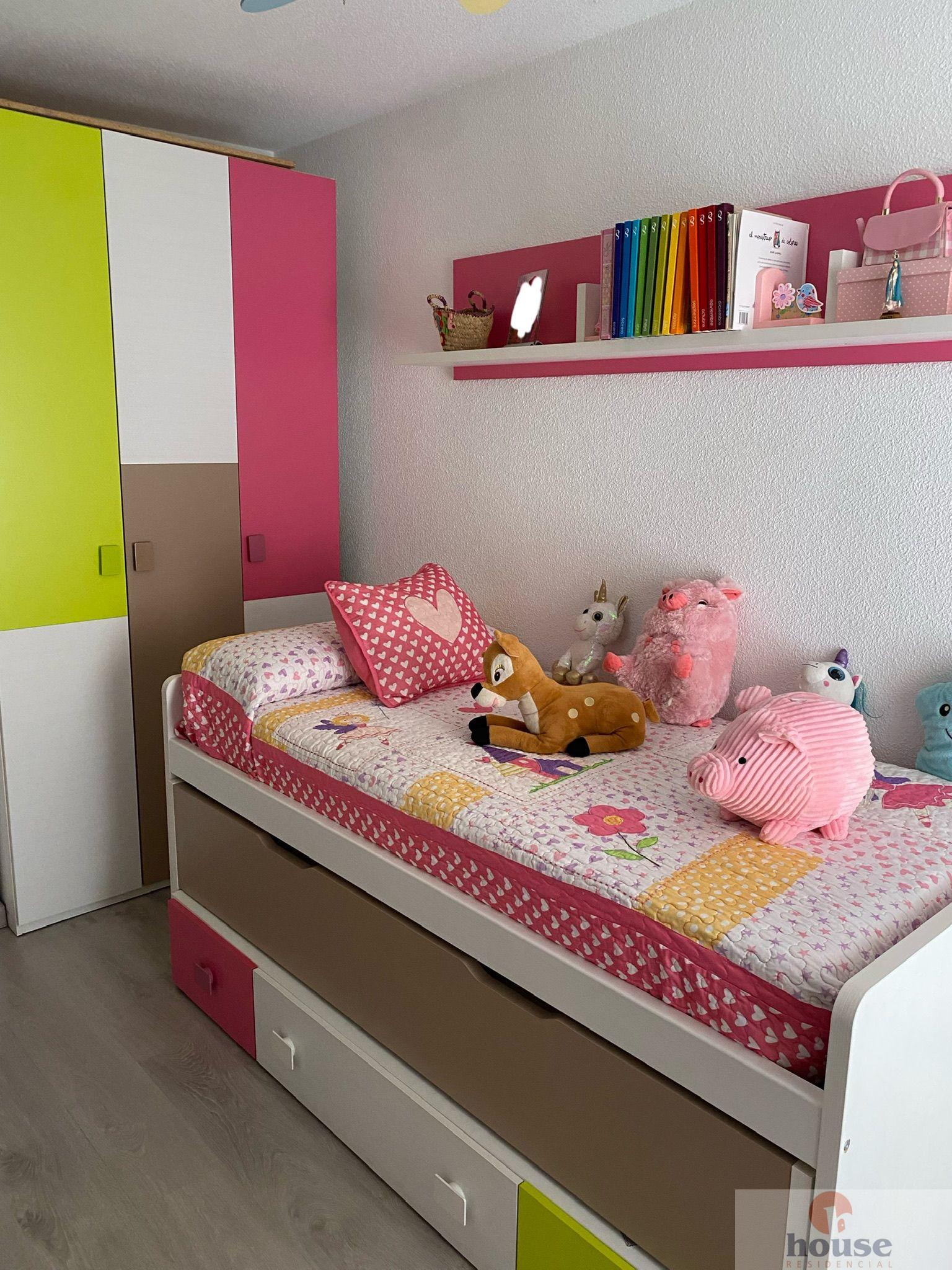For sale of flat in Córdoba