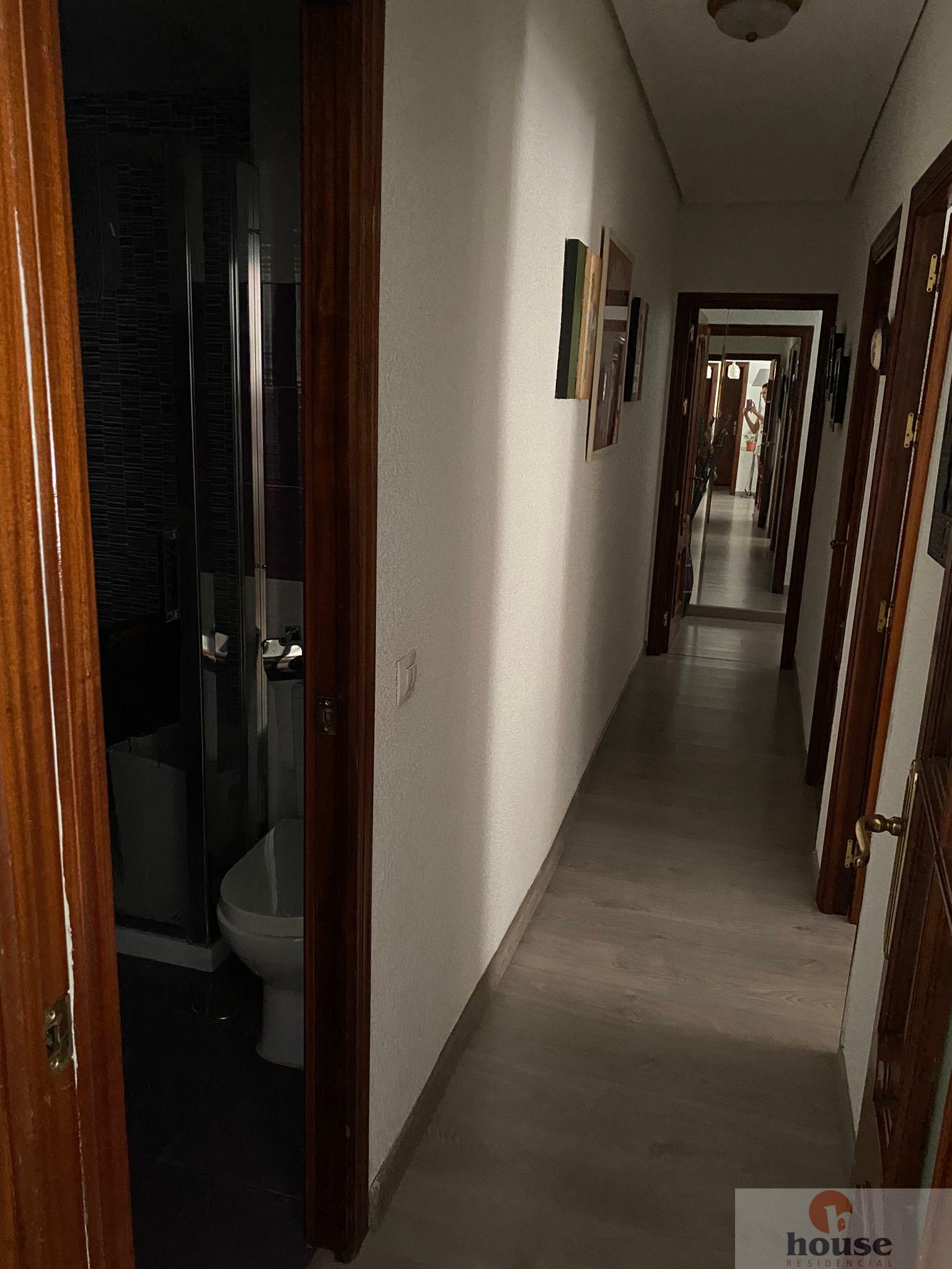 For sale of flat in Córdoba