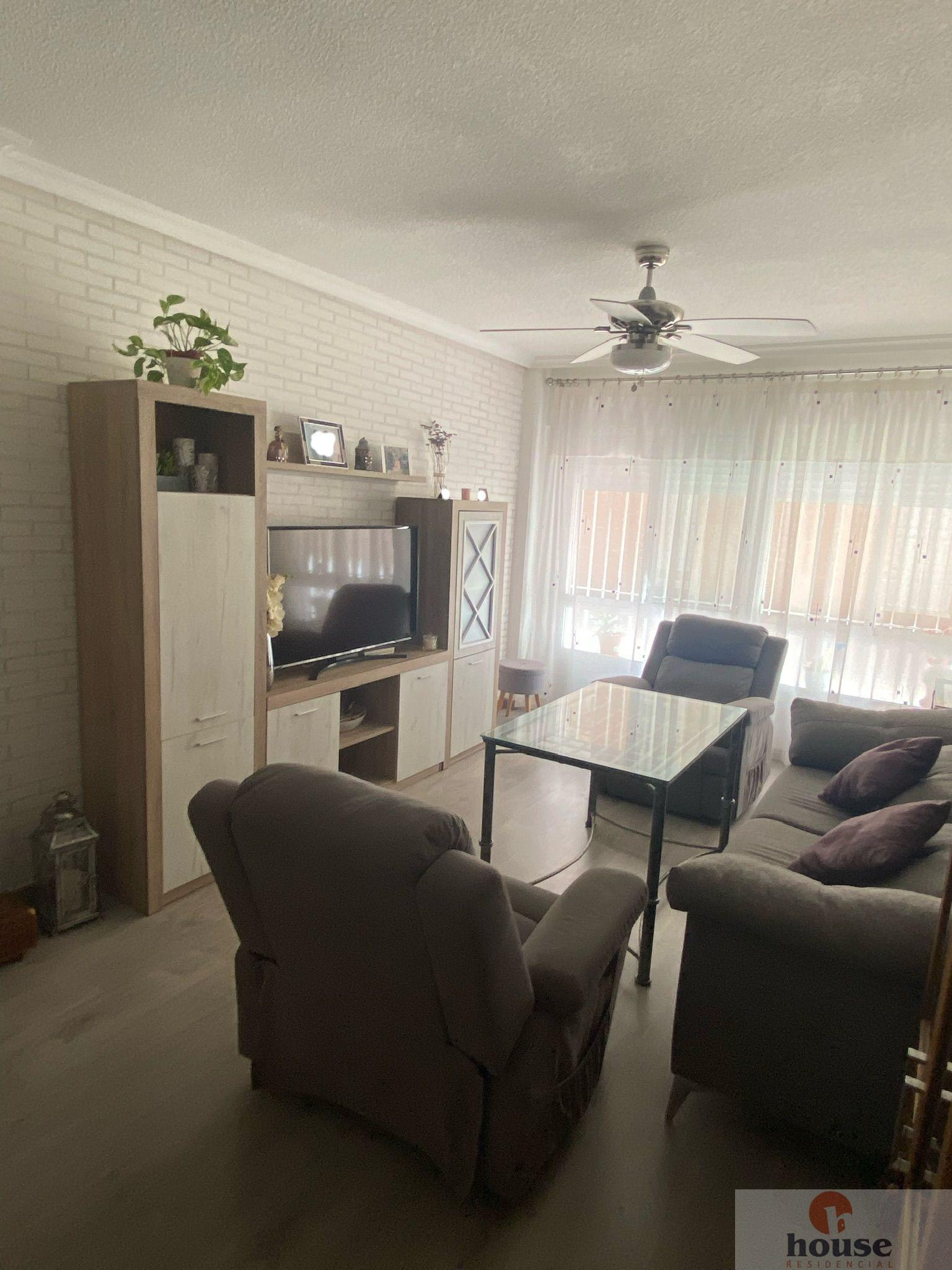 For sale of flat in Córdoba