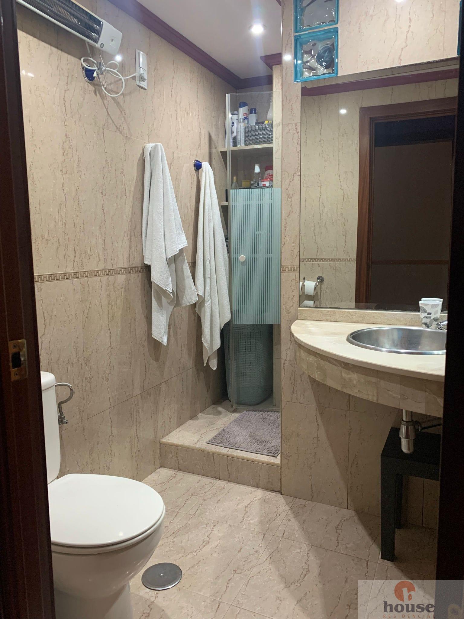 For sale of flat in Córdoba