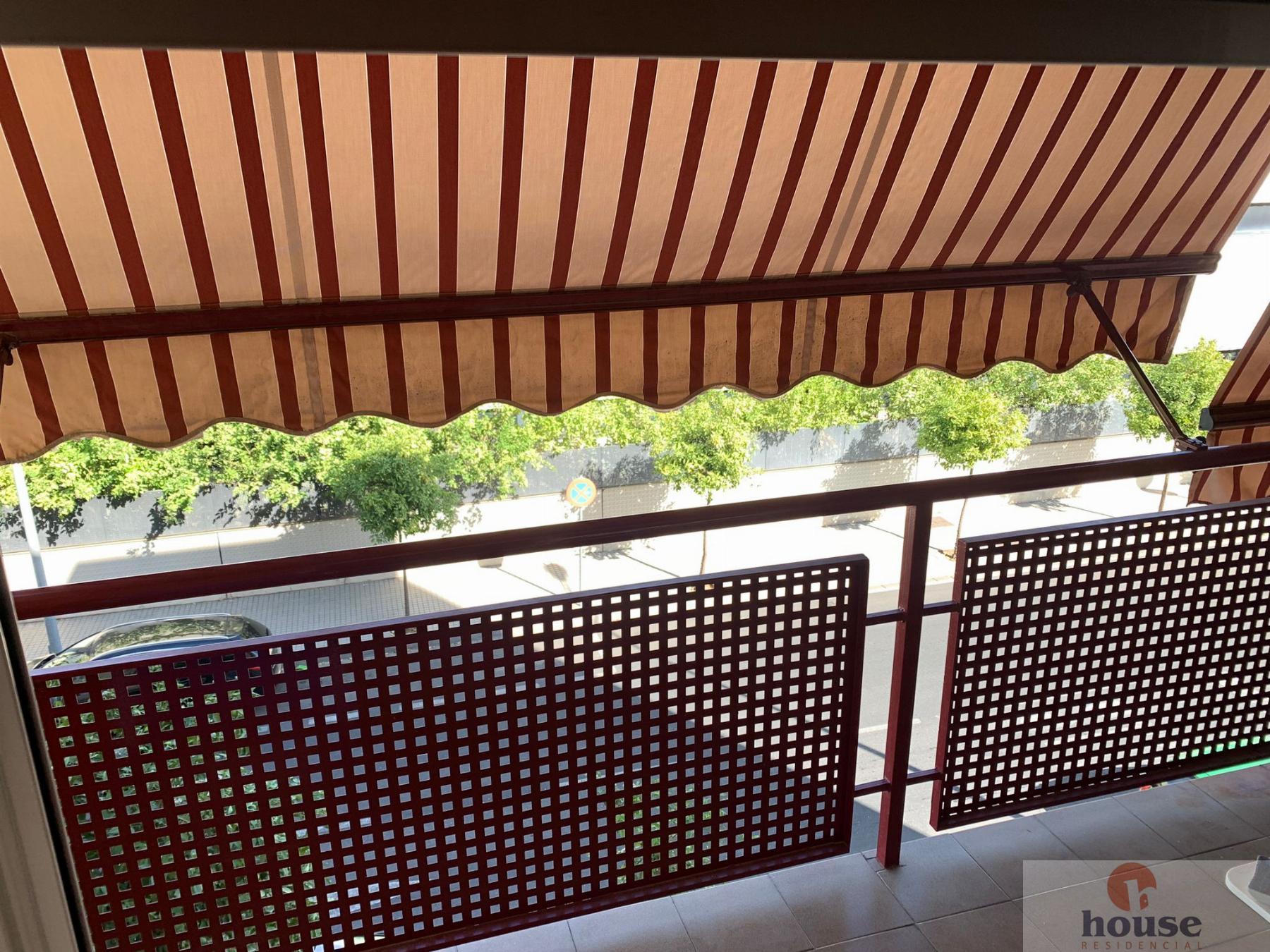 For sale of flat in Córdoba