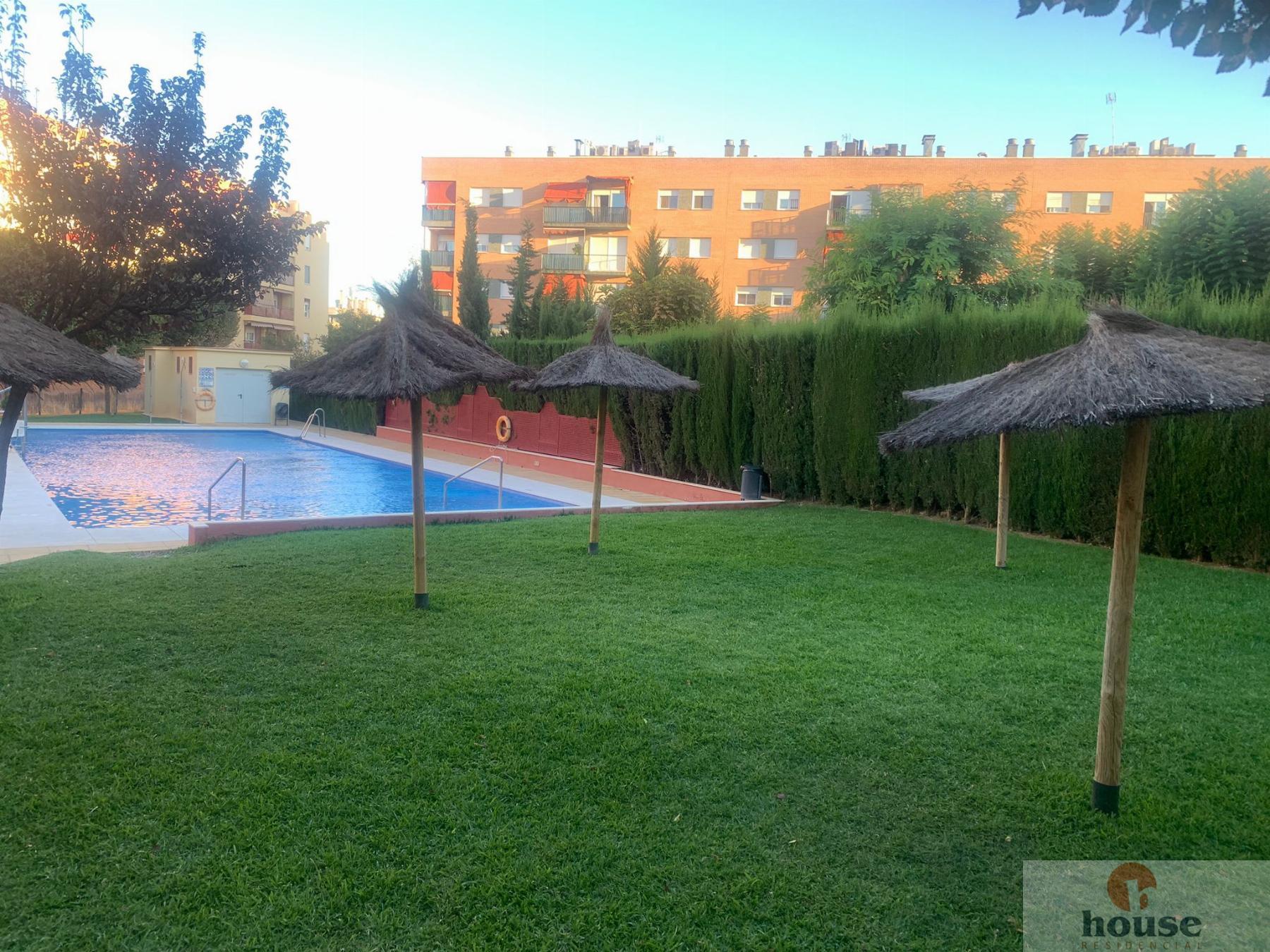 For sale of flat in Córdoba
