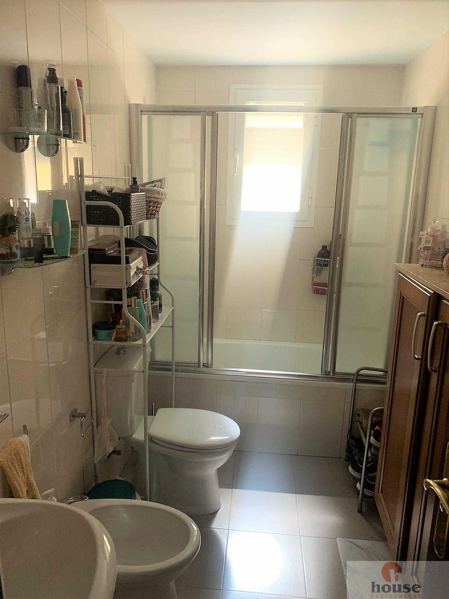 For sale of flat in Córdoba
