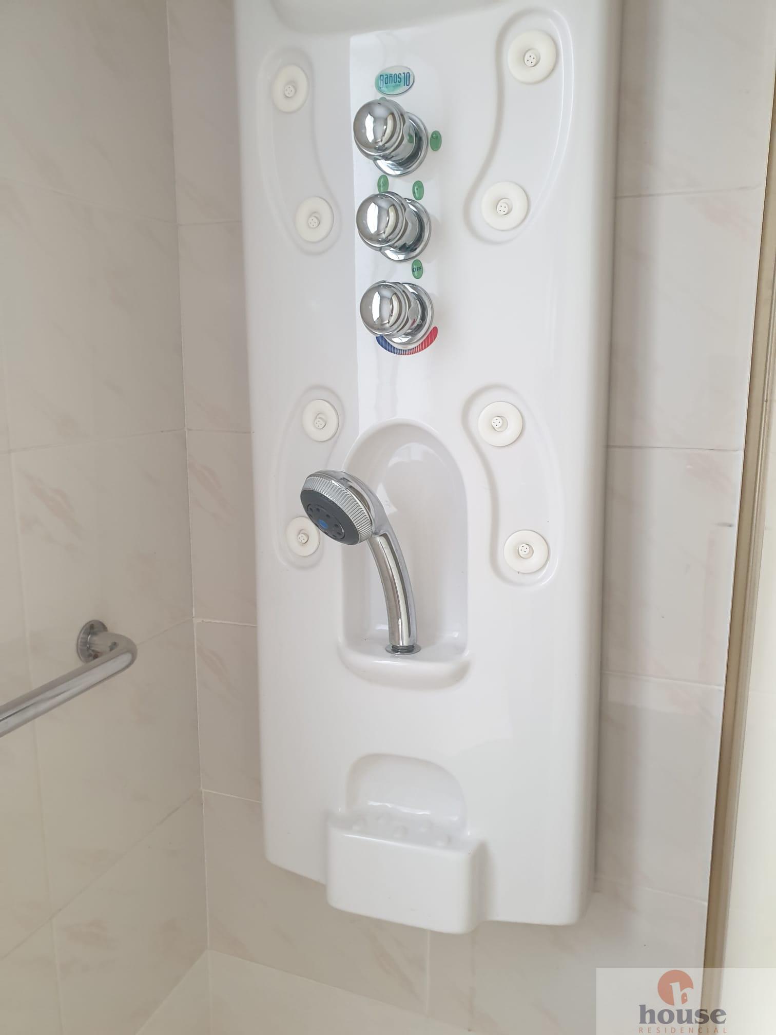 For sale of flat in Córdoba