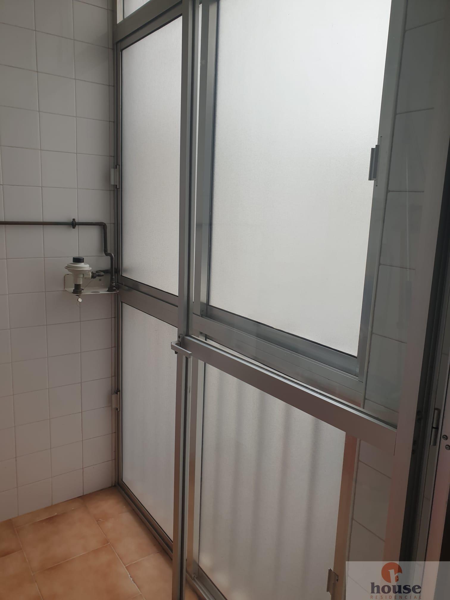 For sale of flat in Córdoba