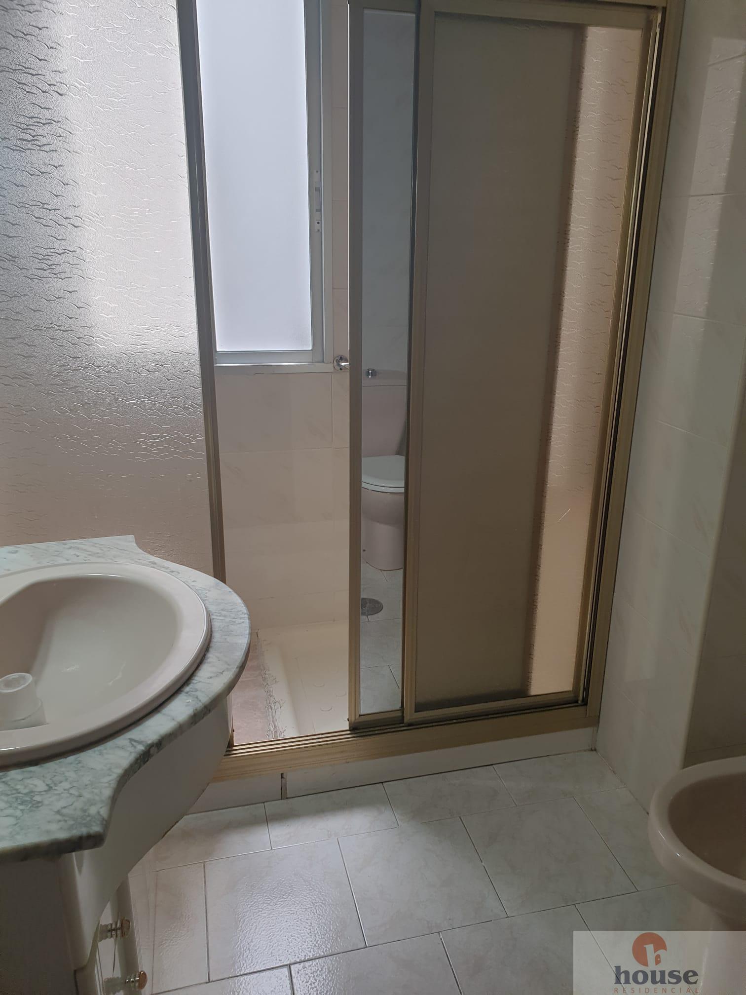 For sale of flat in Córdoba