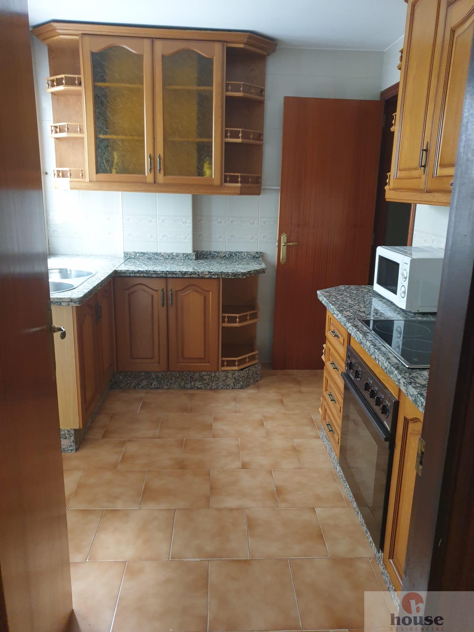 For sale of flat in Córdoba