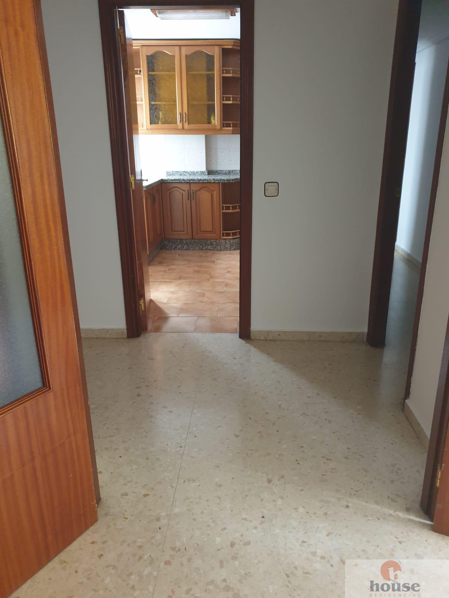 For sale of flat in Córdoba