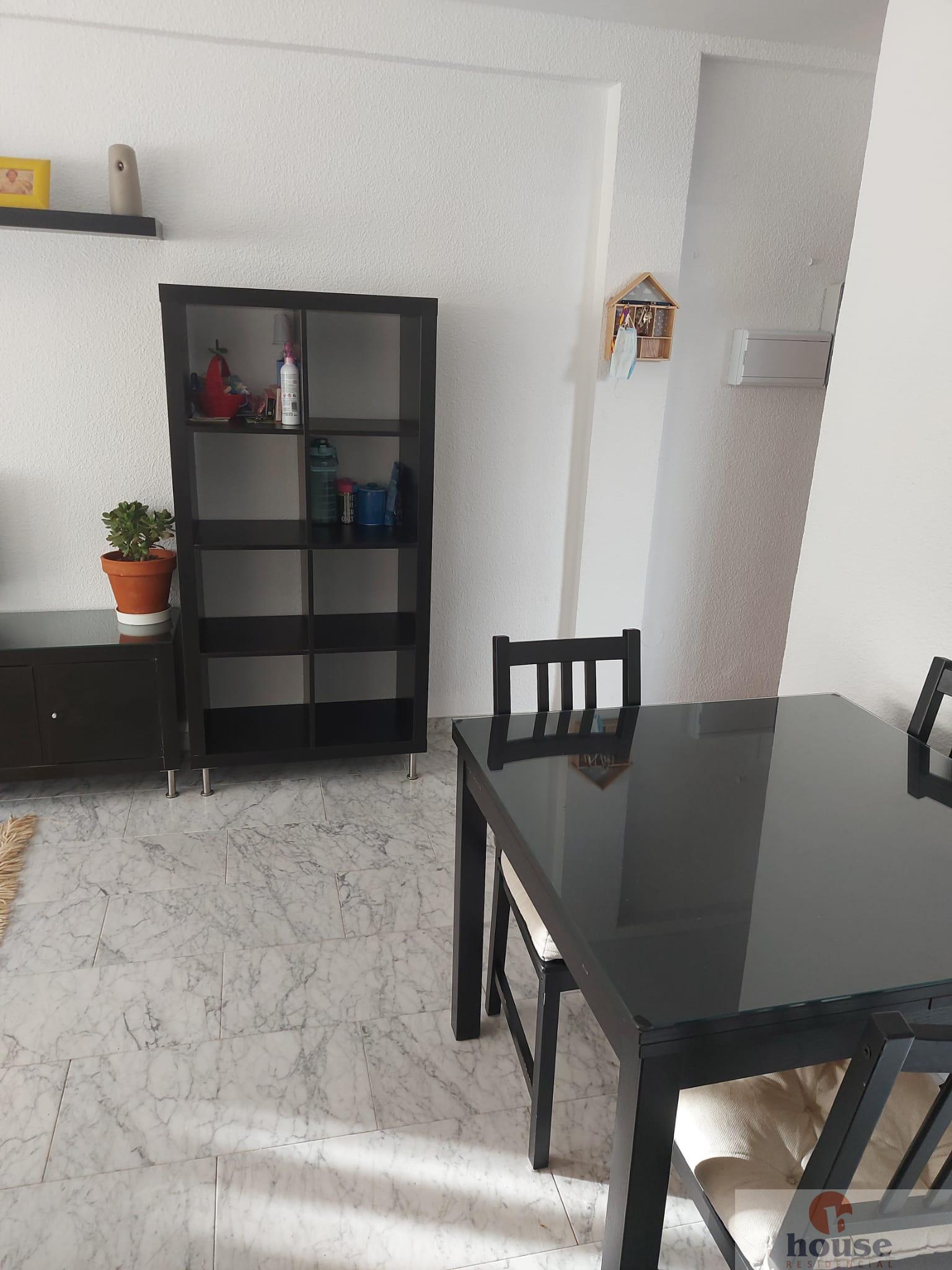 For sale of flat in Córdoba