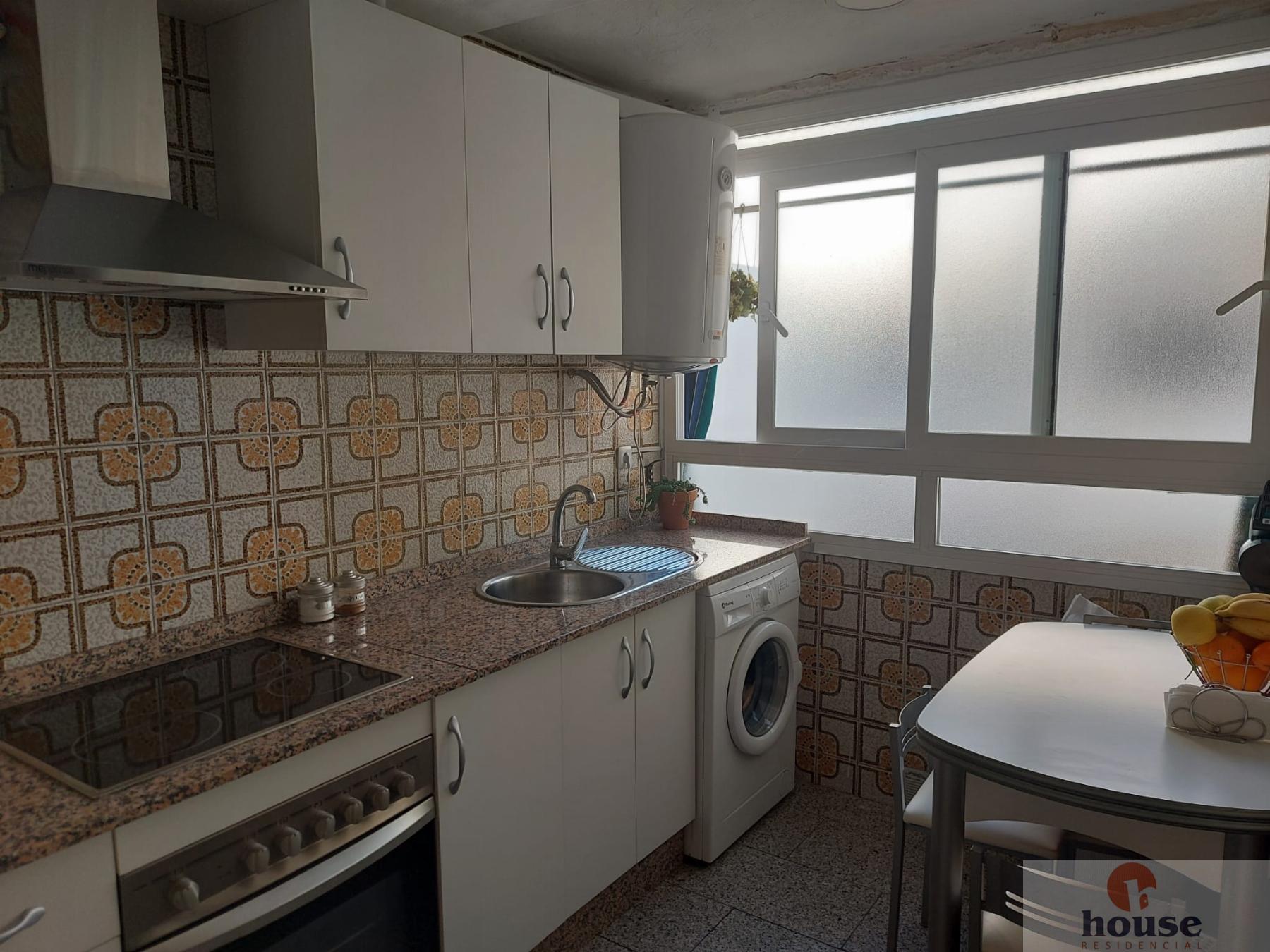 For sale of flat in Córdoba