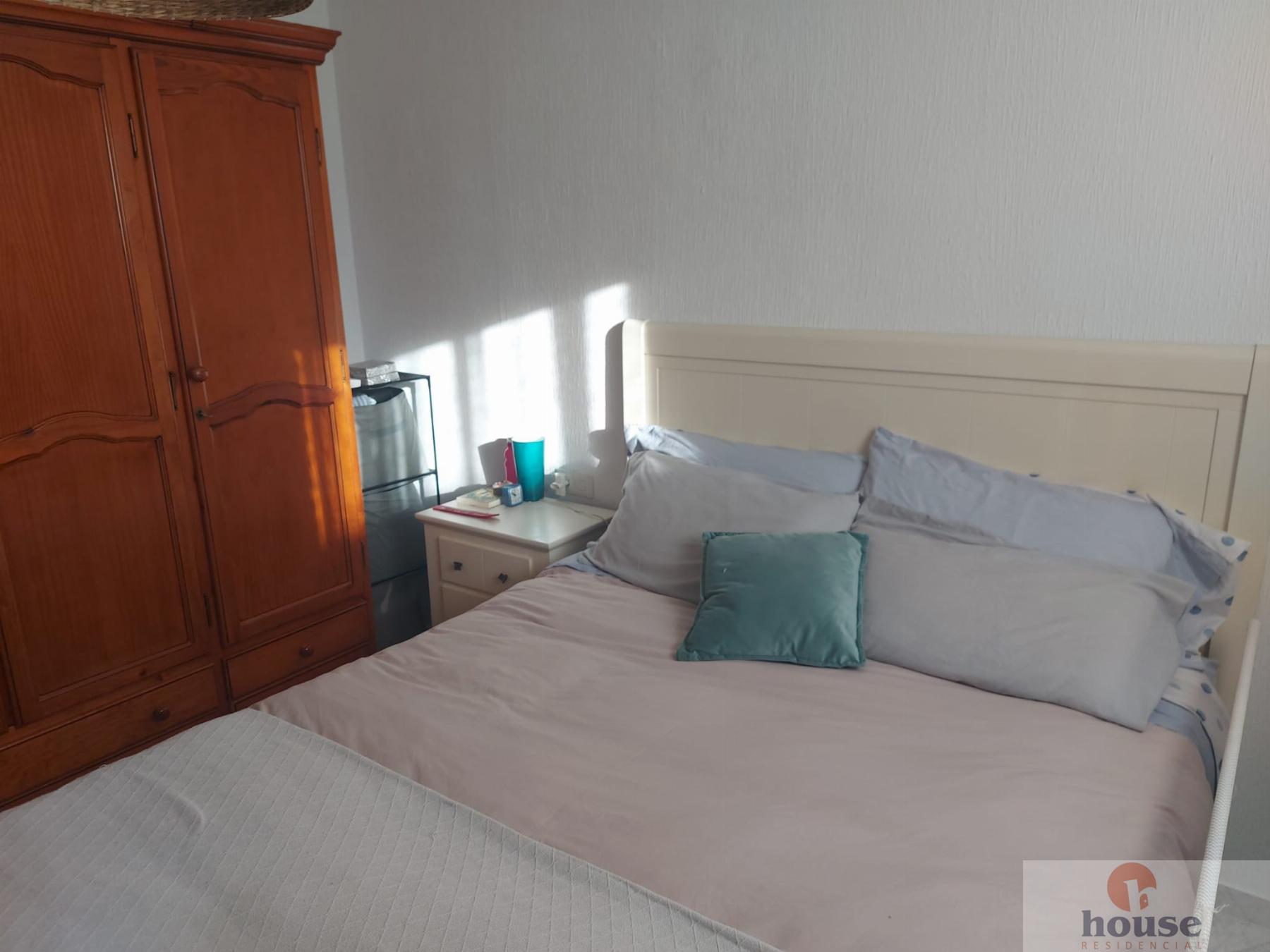 For sale of flat in Córdoba