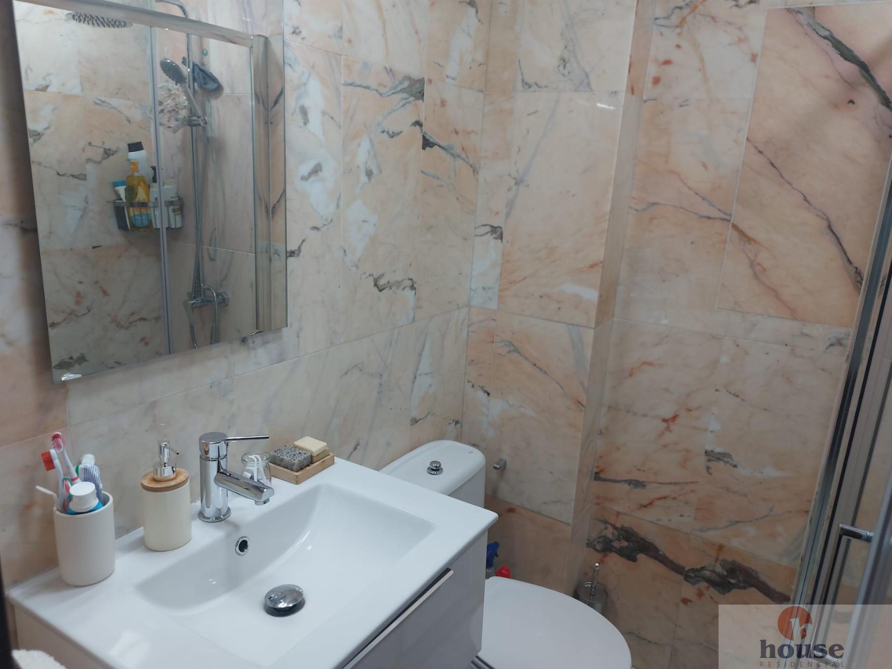 For sale of flat in Córdoba