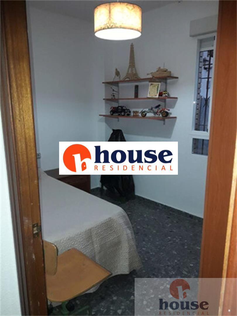 For sale of flat in Córdoba