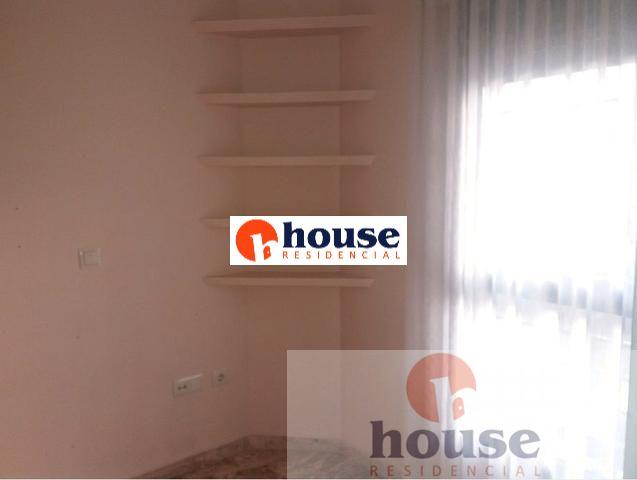 For sale of flat in Córdoba