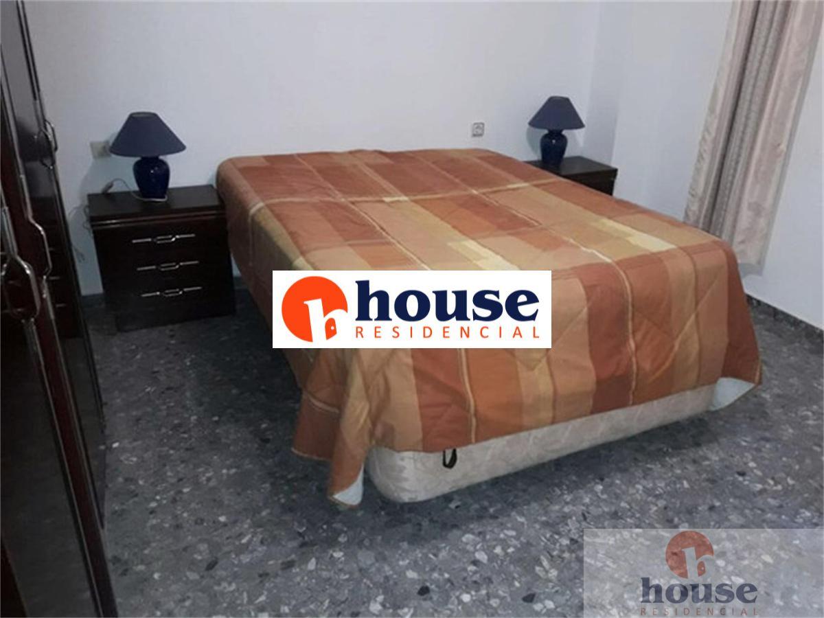 For sale of flat in Córdoba