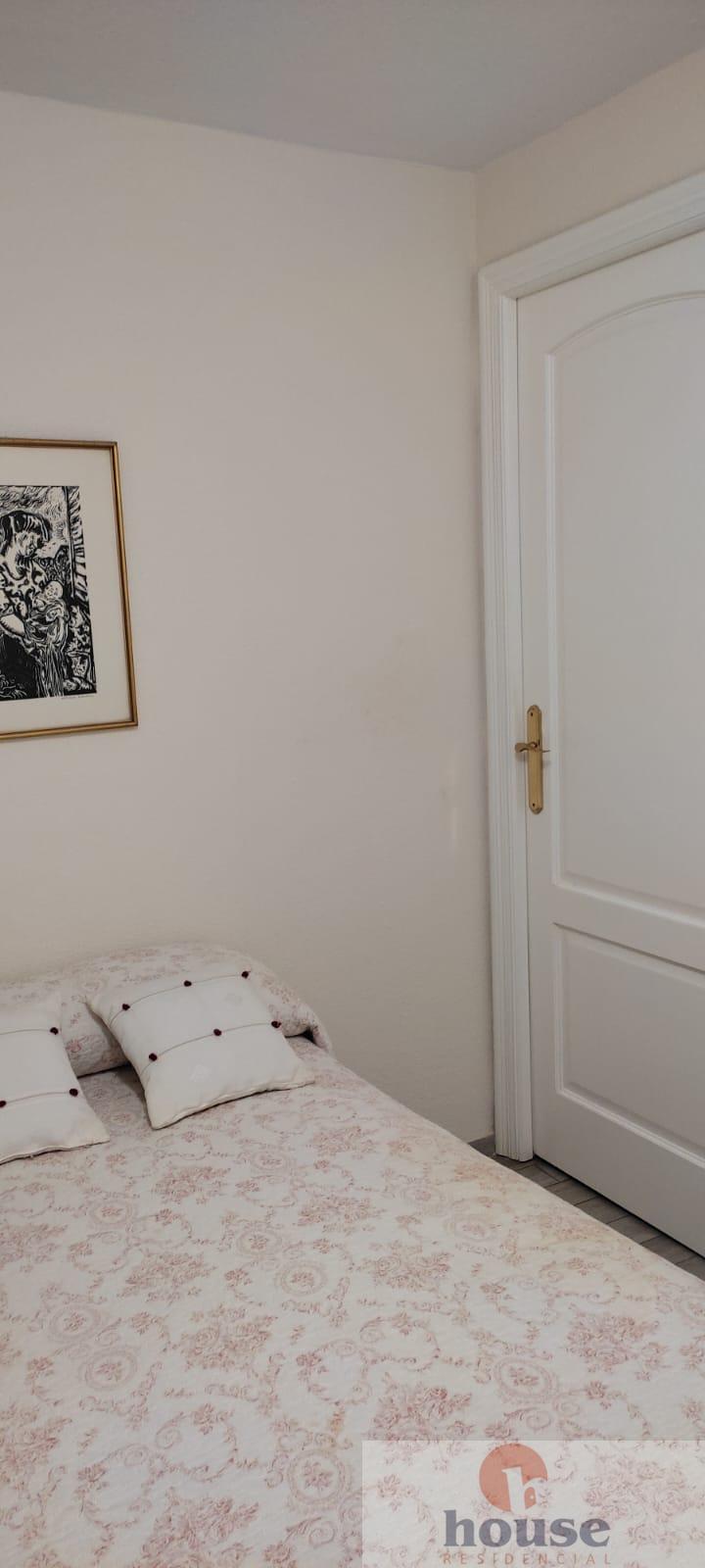 For sale of flat in Córdoba