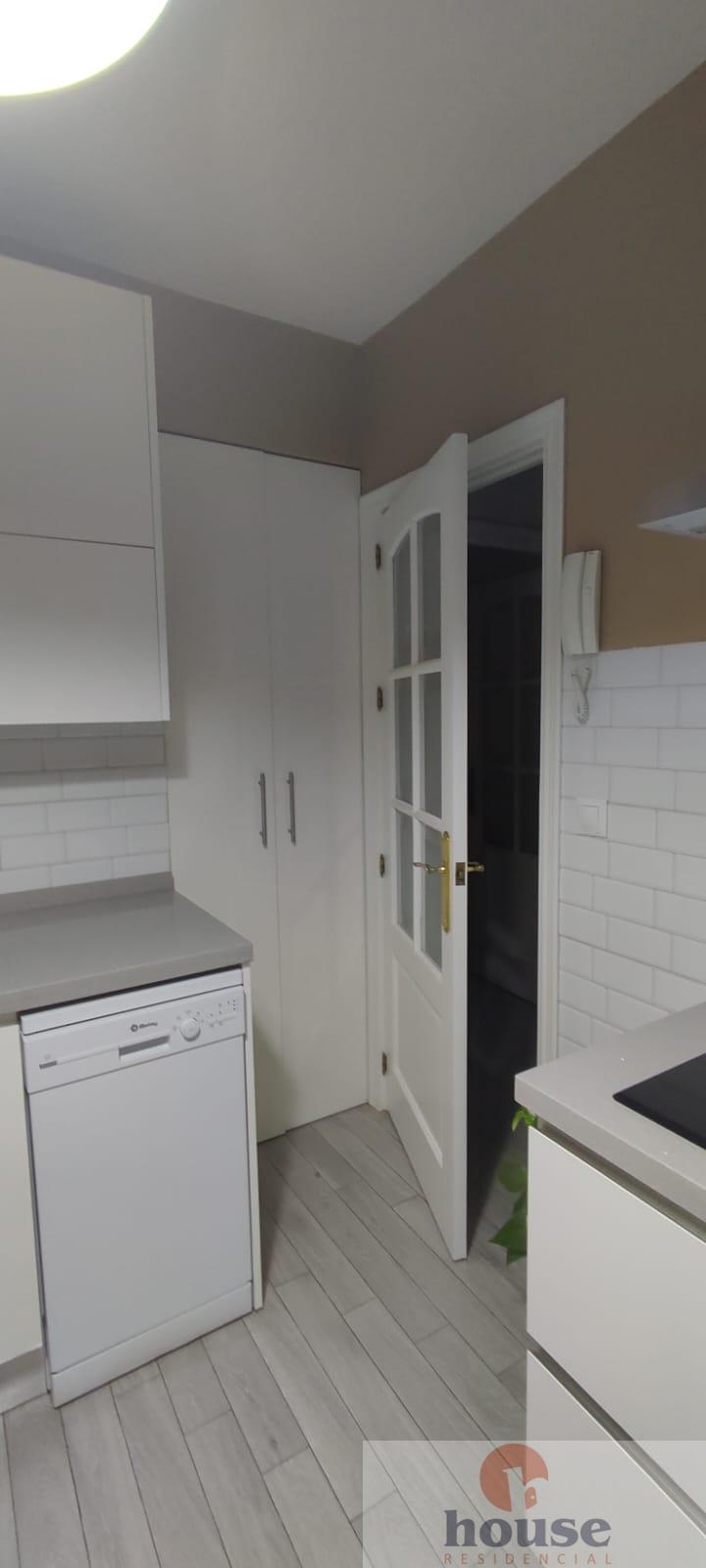 For sale of flat in Córdoba