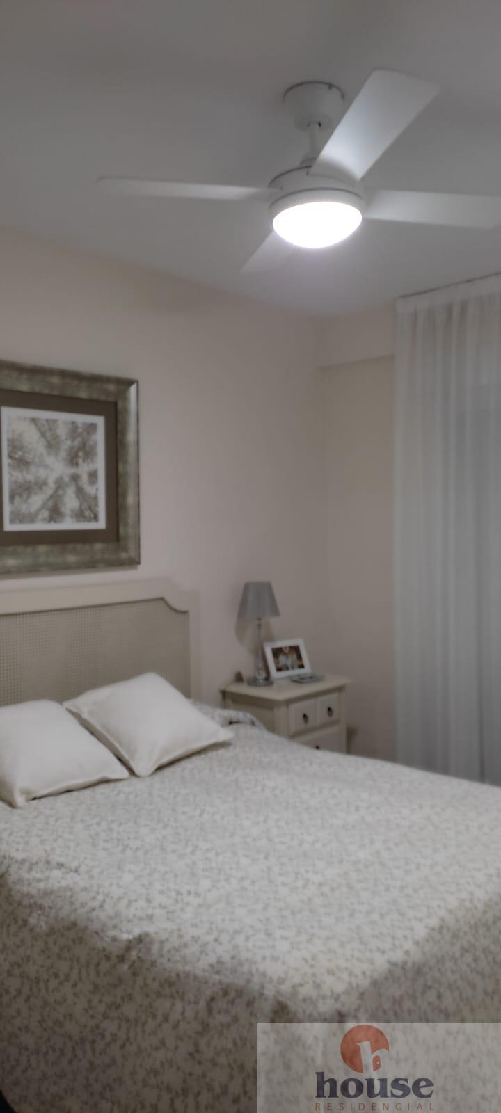 For sale of flat in Córdoba