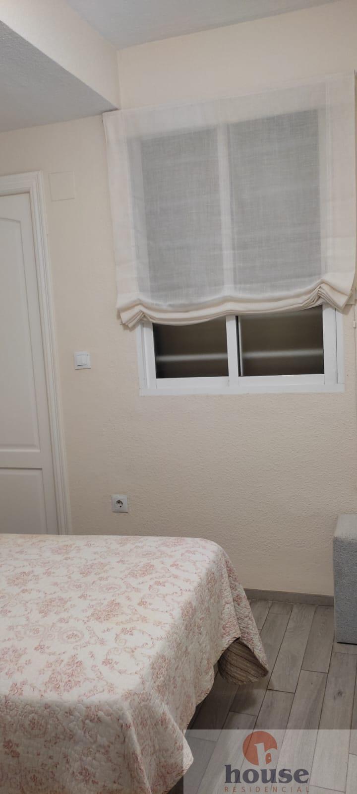 For sale of flat in Córdoba