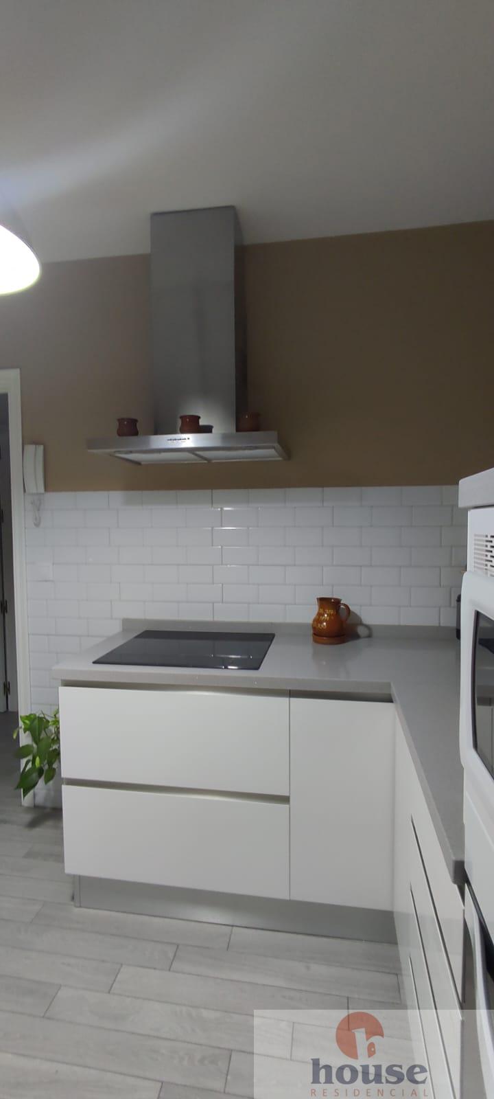 For sale of flat in Córdoba