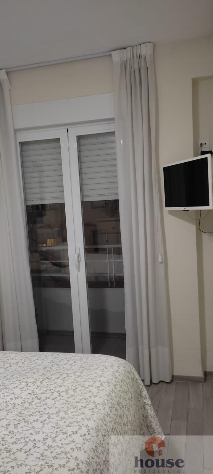 For sale of flat in Córdoba